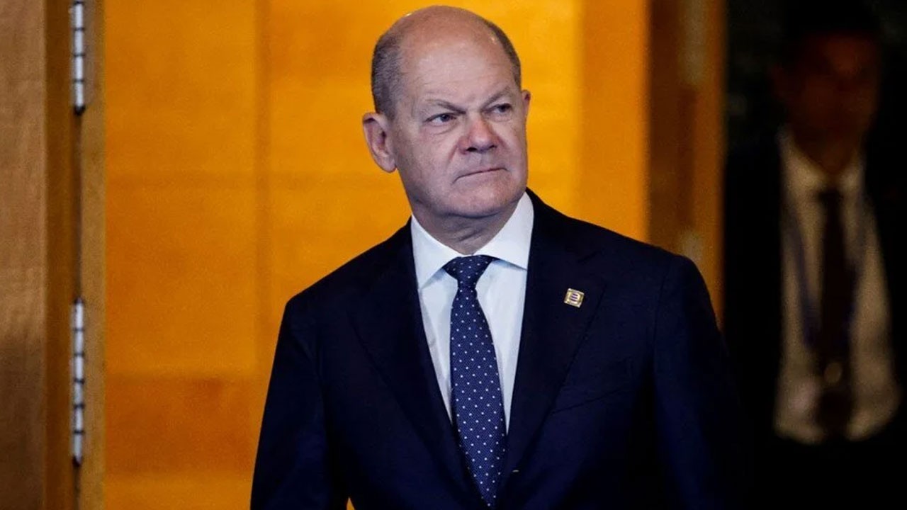 Almanya'da hükümet sallanıyor! Başbakan Scholz'dan itiraf geldi