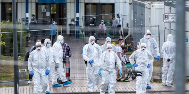 Almanya'da kabus sürüyor! 989 kişi daha hayatını kaybetti