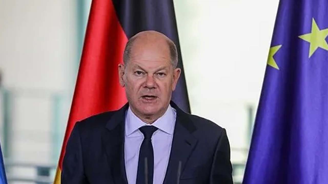 Almanya'da kriz: Hükümet çöktü! Elon Musk'tan olay sözler: Aptal Olaf