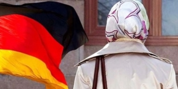 Almanya'da Müslümanlara zulüm bitmiyor