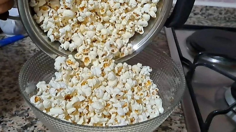 Almanya'da patlamış mısır skandalı!