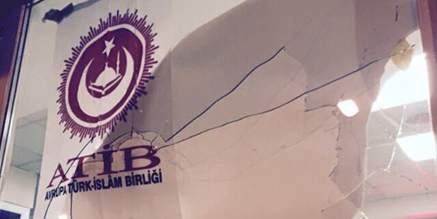 Almanya'da PKK'lılar cami lokaline saldırdı