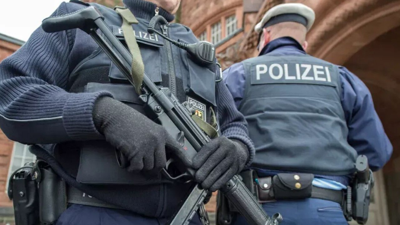 Almanya'da şirket binasına saldırı! 2 kişi öldü