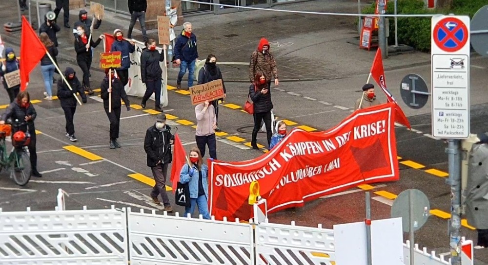 Almanya’da sosyal mesafeli 1 Mayıs yürüyüşü 