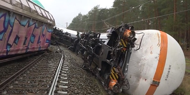 Almanya'da tren kazası!