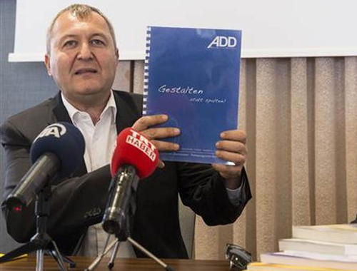 Almanya'da Türkler parti kurma hazırlığında