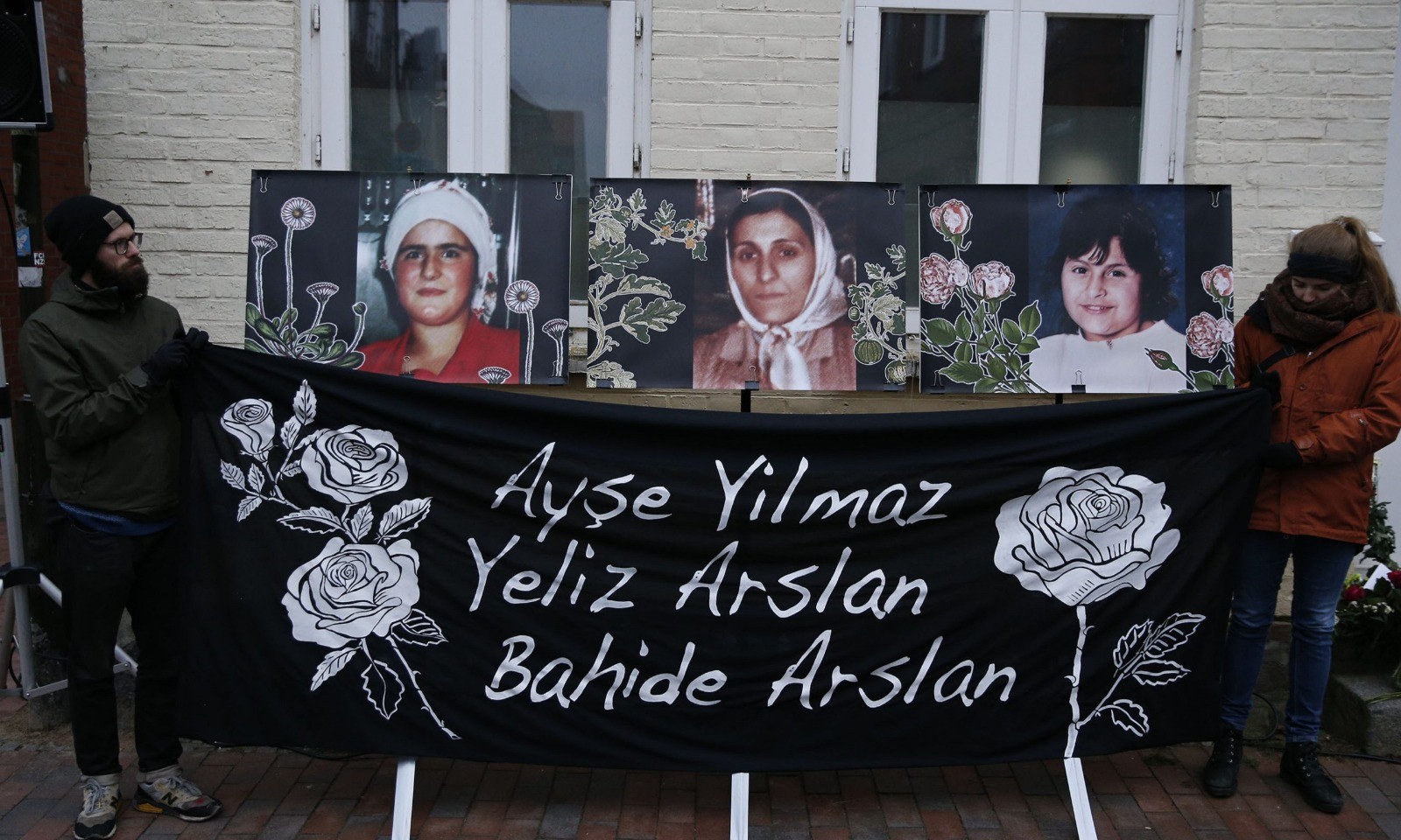 Almanya'daki çirkin ırkçı saldırı unutulmadı!