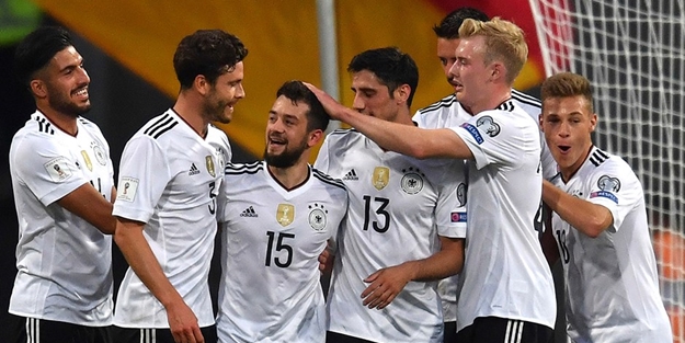 Almanya, San Marino'yu topa tuttu