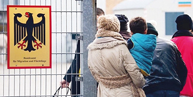 Almanya'dan FETÖ'ye tam destek! 'Gerçek FETÖ'cüleri istiyoruz'