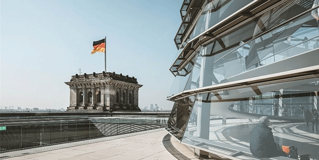 Almanya'dan flaş karar! Orada yaşayan milyonlarca Türk'ü ilgilendiriyor