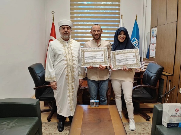 Almanya'dan gelip Türkiye'de Müslüman oldular