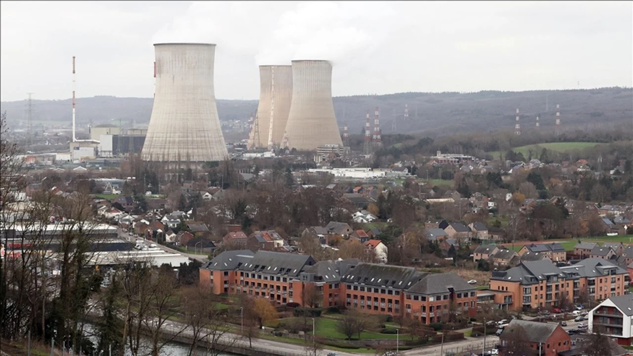 Almanya'dan nükleer santral kararı