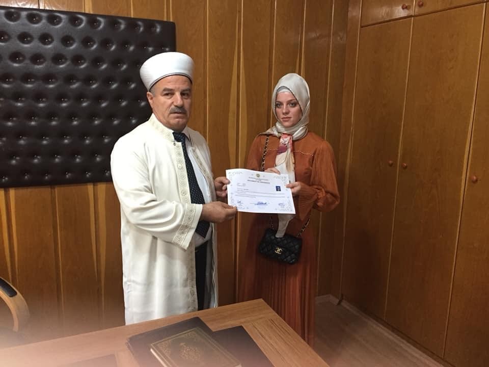 Almanya’dan tatil için geldi Karasuda Müslüman oldu 