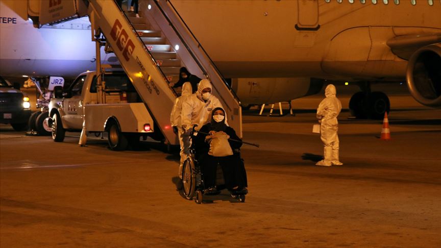 Almanya'dan Türk vatandaşları Adana'ya getirildi