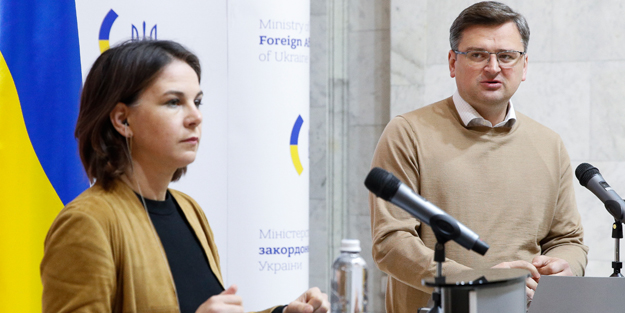 Almanya'dan Ukrayna kararı! Yeniden açacaklar