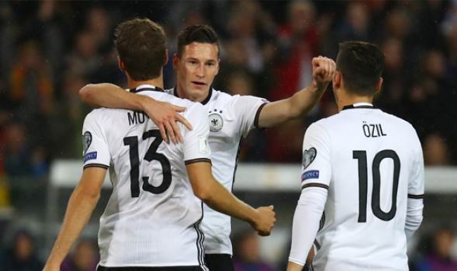 Almanya'ya 4 dakika yetti