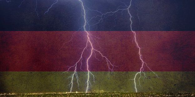 Almanya’ya yıldırım düştü!