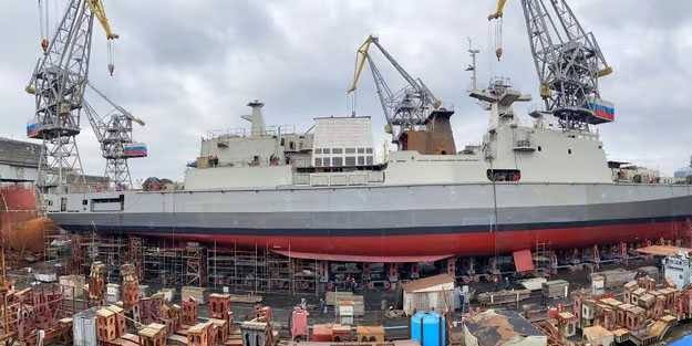 Almaya hazırlanıyor: Hindistan, ilk stealth fırkateynini satın aldı!