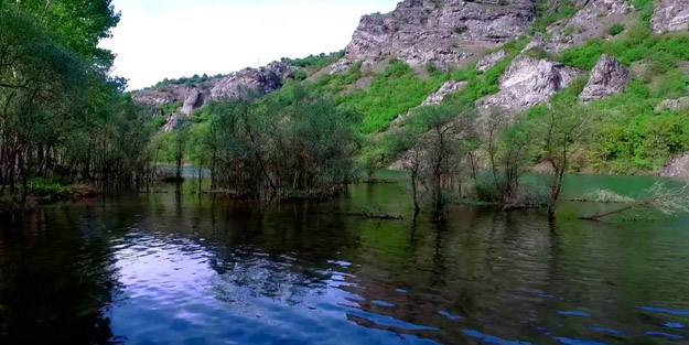 Almus Barajı Gölü'nde su seviyesi azaldı