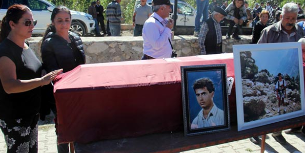 Alp Dağları'nda cesedi kaybolan Türk dağcı, 26 yıl sonra defnedildi