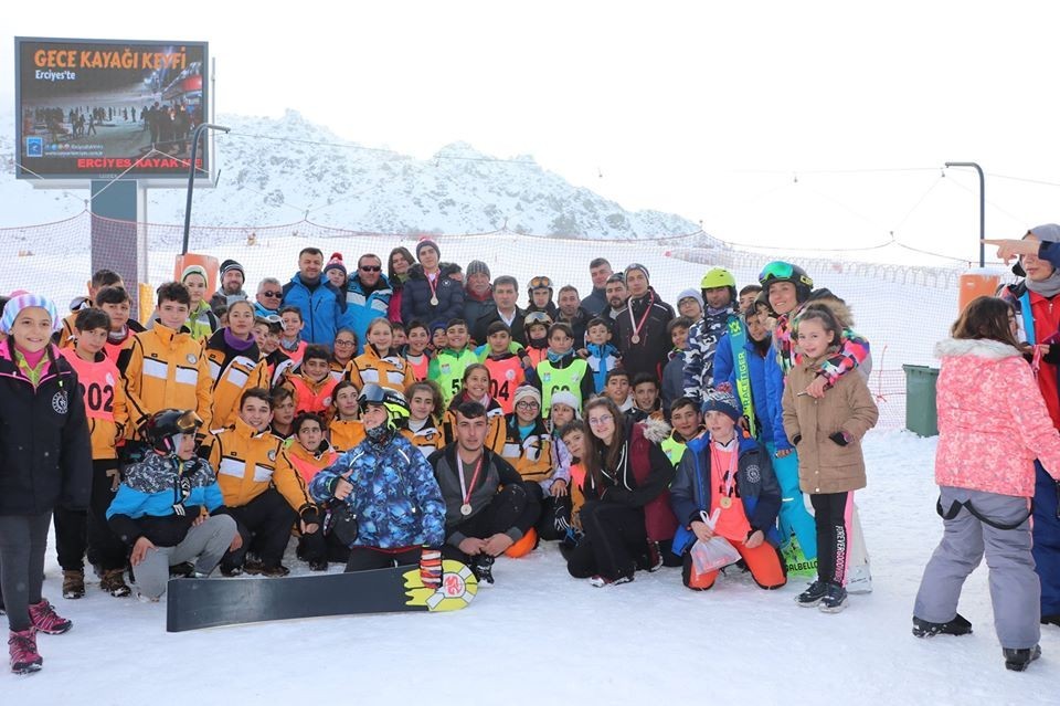 Alp Disiplinli Büyük Slalom yarışmaları sona erdi 