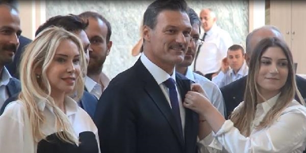 Alpay Özalan Meclis'e kayıt oldu: Milletimiz beni iyi bilir