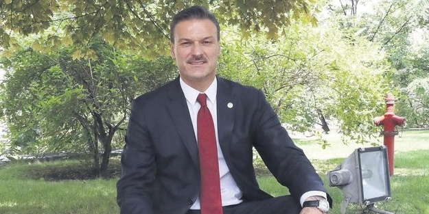 Alpay Özalan'dan eleştirilere yanıt!