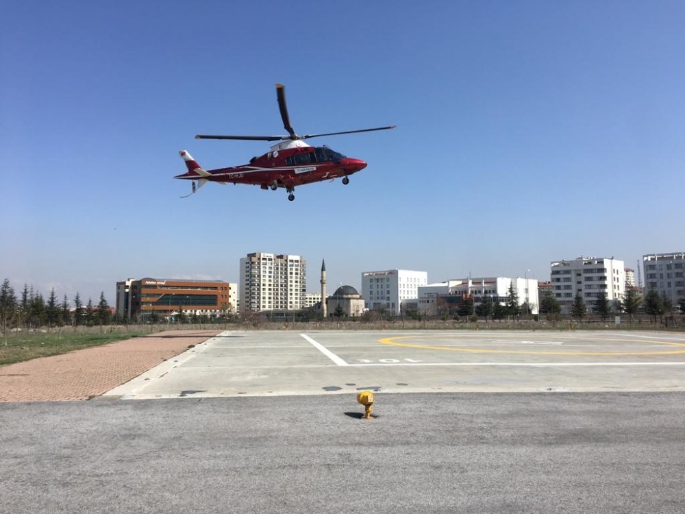 ALS hastası adam hava ambulansı ile hastaneye getirildi 