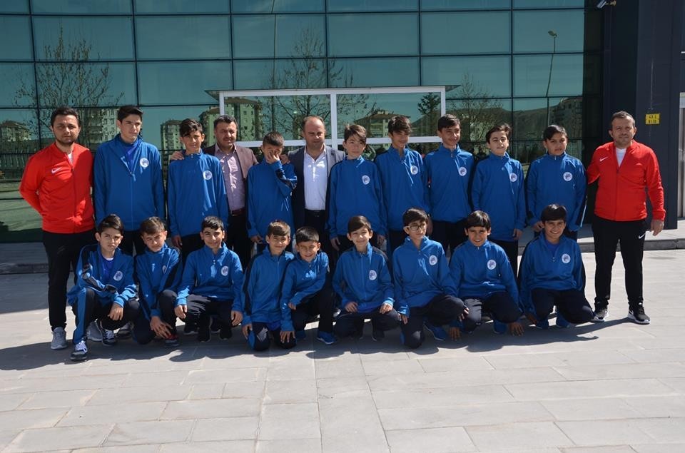 Alt Yapı Futbol Takımı Adana’ya gitti 