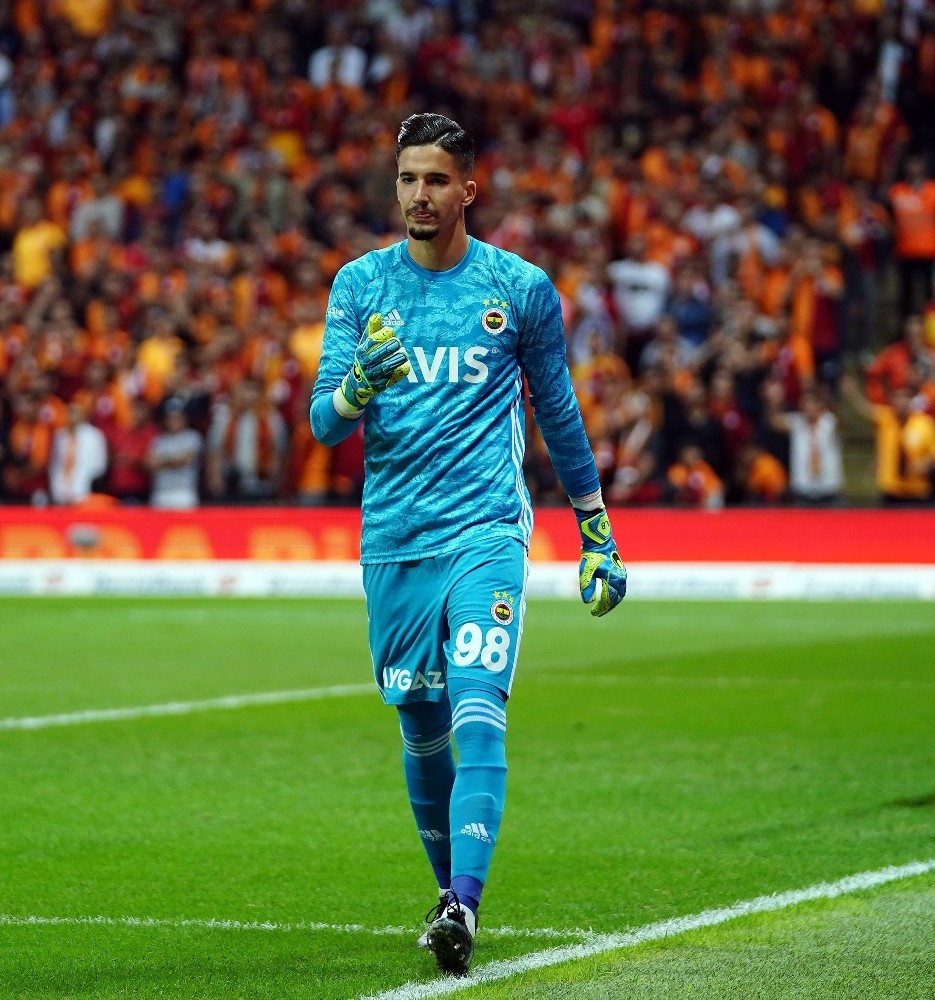 Altay: 26 - Muslera: 16 