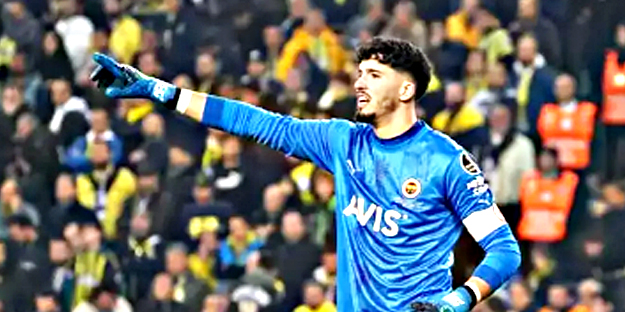 Altay Bayındır'ın yerine 390 gol yiyen kaleci geliyor! Neler yaptığını duyunca şok olacaksınız!