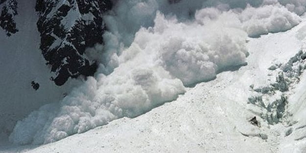 Altay dağlarında çığ felaketi! 7 turist öldü