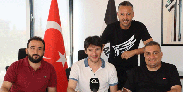 İbrahim Akın’la yolları ayırdılar