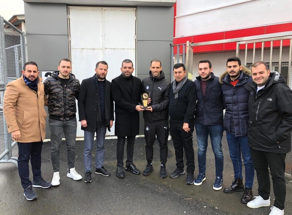 Altay’ın kralı ödülünü aldı 