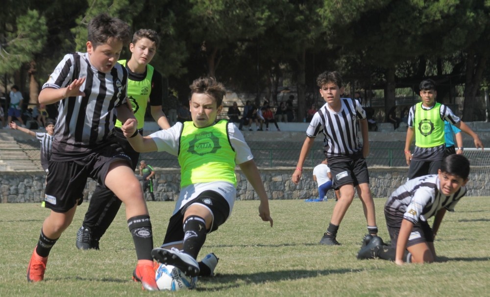 Altaylı altyapı oyuncuları, dijital antrenmanla form tutuyor 