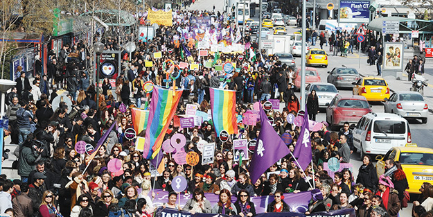 Altı kaval, üstü şeşhane! Yesinler sizin eşitliğinizi