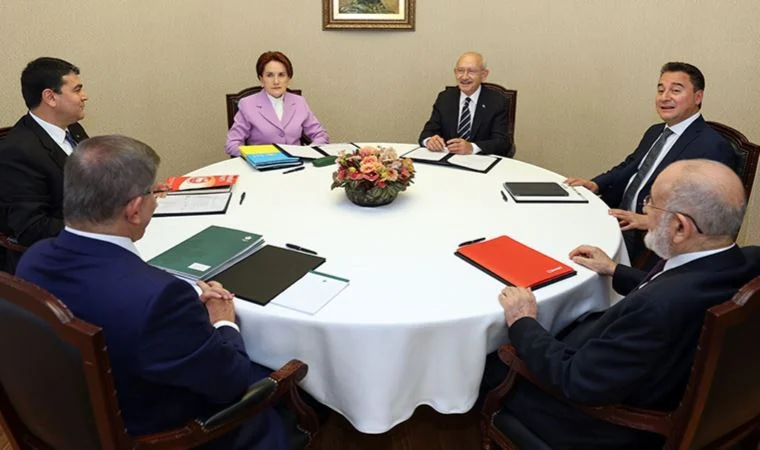 Altılı masa tokat manyağı oldu! O isim, sağlı-sollu, Allah ne verdiyse girişti