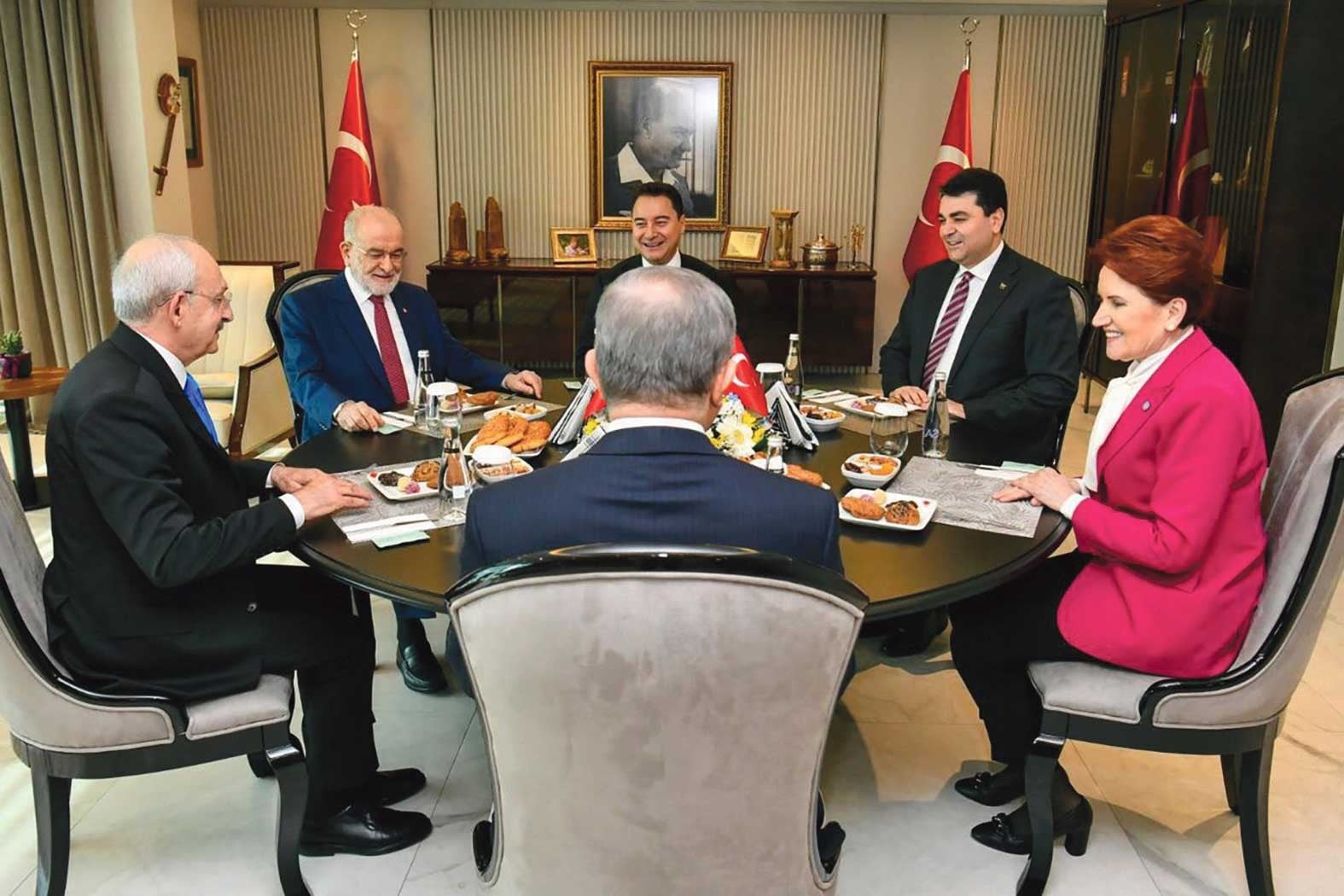 Altılı Masadan Tarihin Çöplüğüne