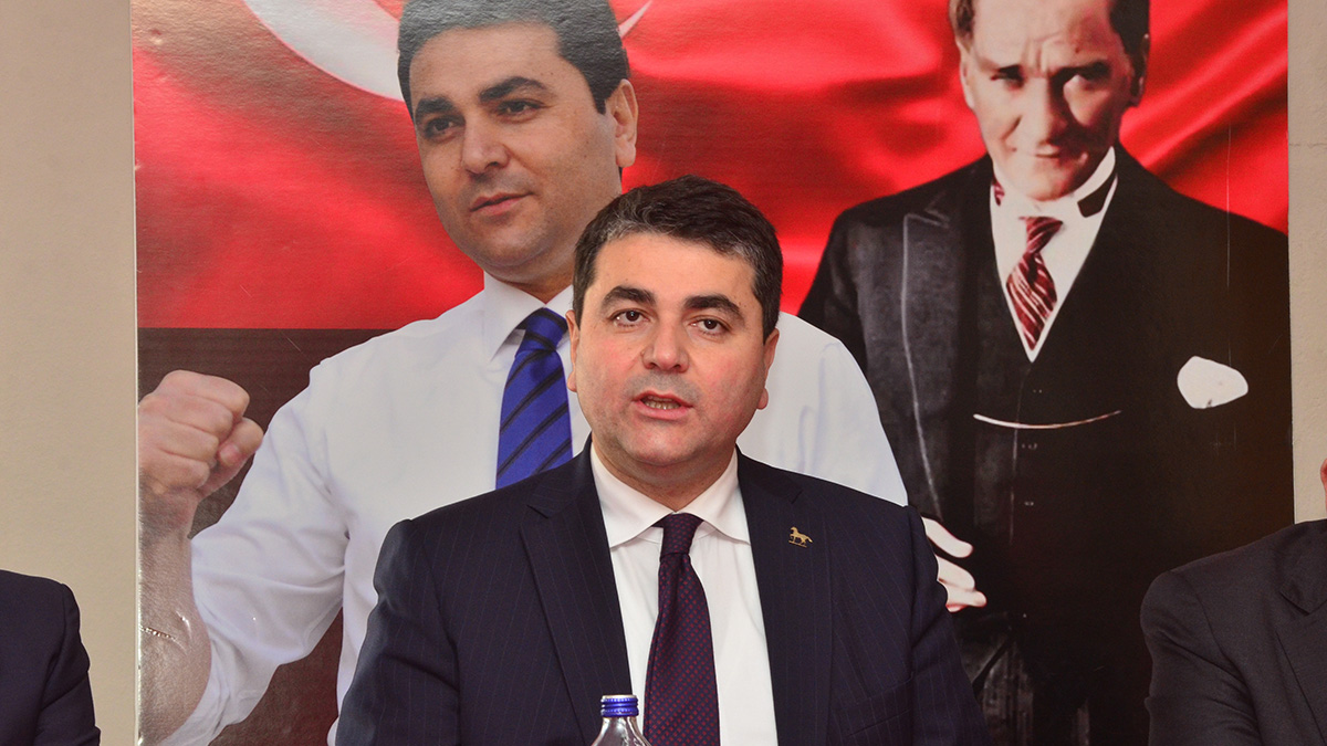 Altılı masanın Uysal’ı fena madara oldu! Yav bi git işine Allah aşkına Gültekin