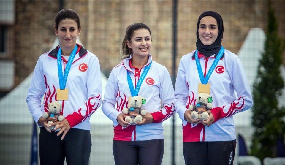 Altın madalya kazanan Kayserili okçu Gizem Elmaağaçlı kentin gururu oldu 