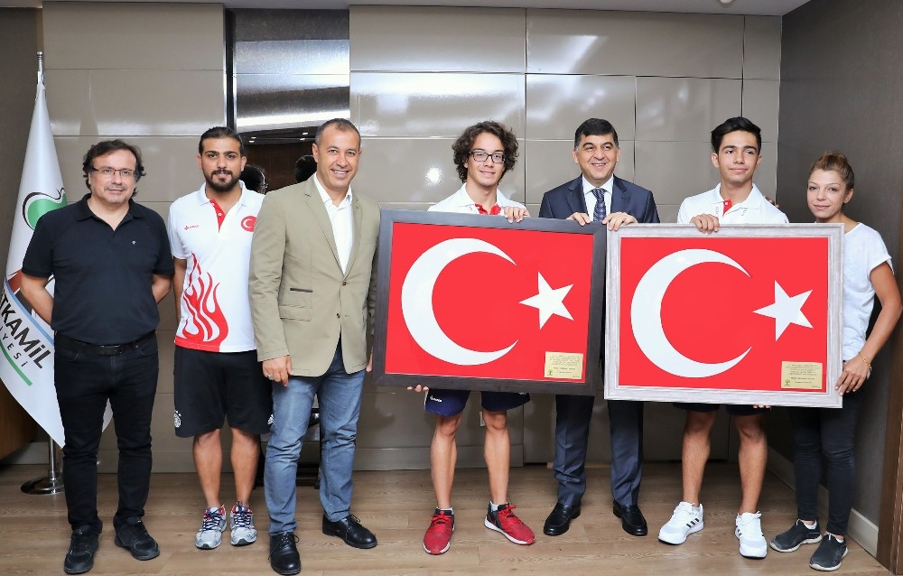 Altın madalya rekorla geldi 