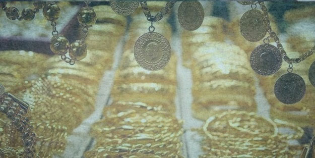 Altın ne kadar? Çeyrek altın kaç para? Gram altın düştü mü, çıktı mı?