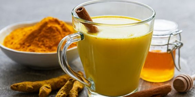 Altın sütün faydaları: Şeker ihtiyacını karşılıyor, bağışıklığı güçlendiriyor! Yıllarca yanlış tüketmişiz! Bu şekilde yapın