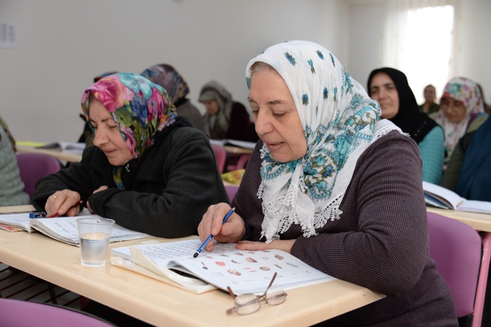 Altındağ’da tonton teyzeler sınıfı 