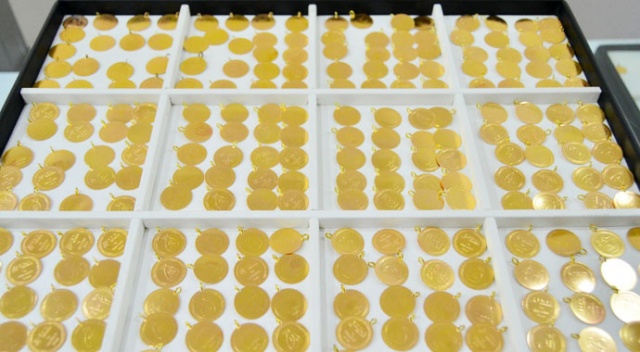 Altın fiyatlarındaki artış, düğün çeyreklerini yarım grama düşürdü