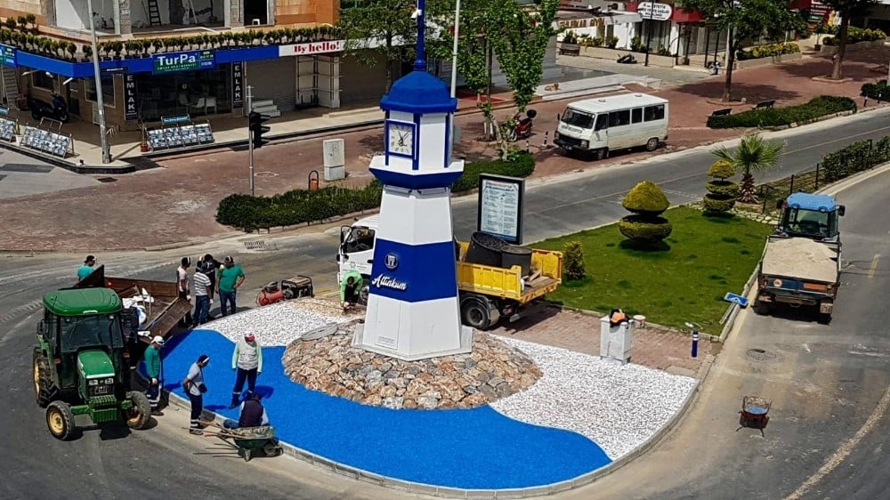Altınkum Saat Kulesi’nde peyzaj çalışması yapıldı 