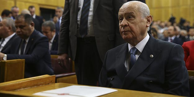 Altınok'a tebrik telefonu açan Bahçeli: İnşallah Ankara’yı kazanacağız!