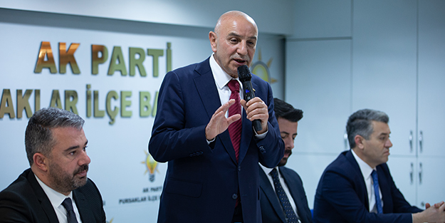 Altınok’tan Yavaş’a afiş tepkisi: Saddam’ın bile bu kadar afişi yoktu!