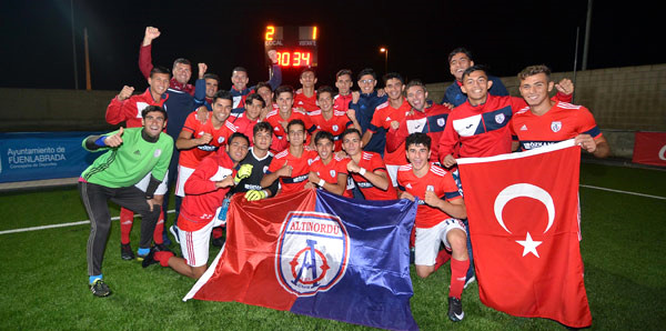 Altınordu, Barcelona'ya sahayı dar etti