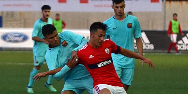 Altınordu Barcelona'yı fena devirdi!